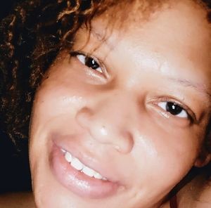 Meet your Posher, Feneica